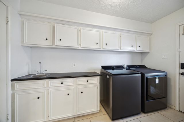 15302 La Mancha Drive, Houston, TX 77083