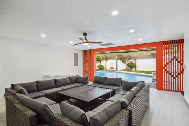 15302 La Mancha Drive, Houston, TX 77083