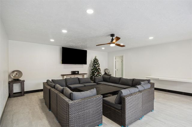 15302 La Mancha Drive, Houston, TX 77083