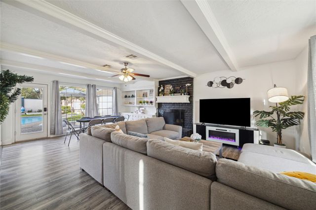 15302 La Mancha Drive, Houston, TX 77083