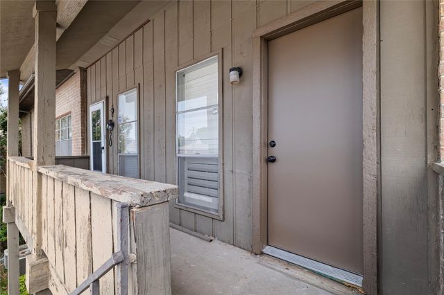 10437 High Hollows Drive 219, Dallas, TX 75230
