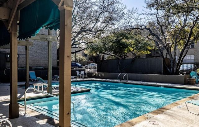 10437 High Hollows Drive 219, Dallas, TX 75230