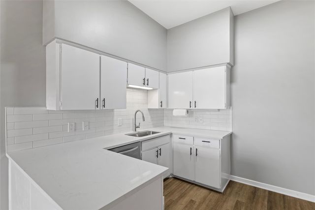 10437 High Hollows Drive 219, Dallas, TX 75230