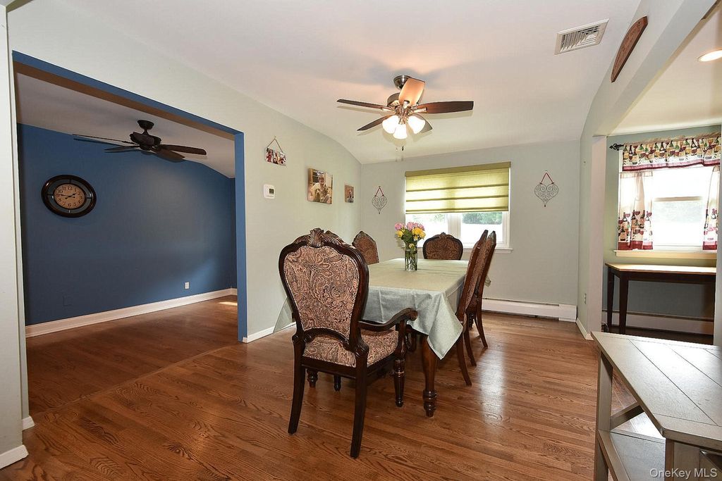 14 Milburn Road, South Setauket, NY 11720 — photo 4
