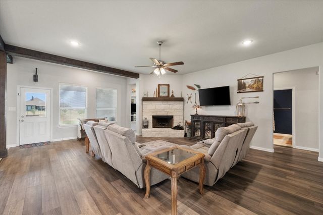 5013 Freestone Drive, Weatherford, TX 76085