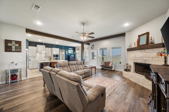 5013 Freestone Drive, Weatherford, TX 76085