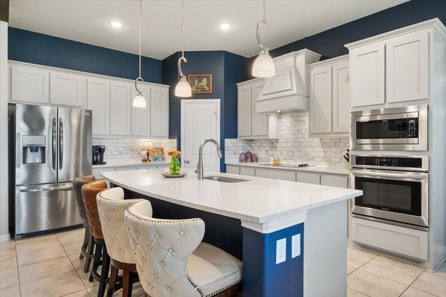 5013 Freestone Drive, Weatherford, TX 76085