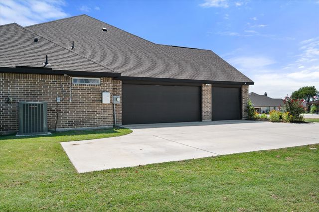 5013 Freestone Drive, Weatherford, TX 76085