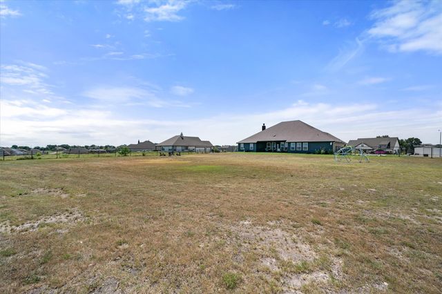 5013 Freestone Drive, Weatherford, TX 76085
