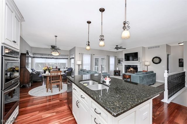 10269 River Run Lane, North Royalton, OH 44133