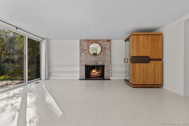 1166 Old Racebrook Road, Woodbridge, CT 06525