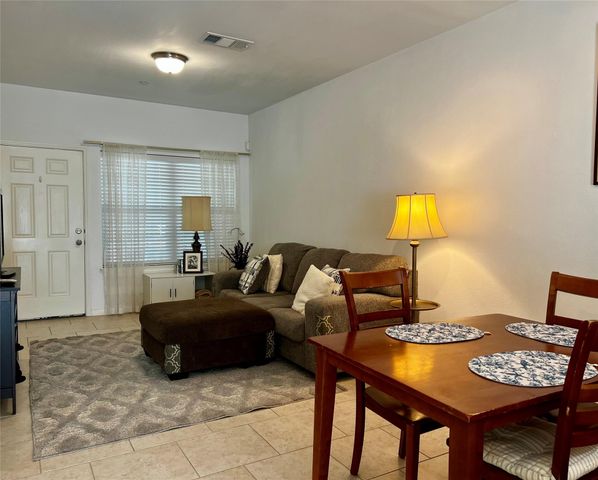 1900 Little Elm TRL 3, Cedar Park, TX 78613