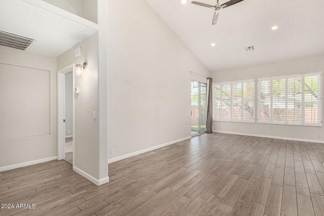 3334 N 42ND Street, Phoenix, AZ 85018