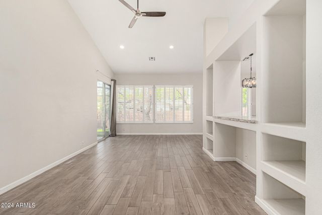 3334 N 42ND Street, Phoenix, AZ 85018