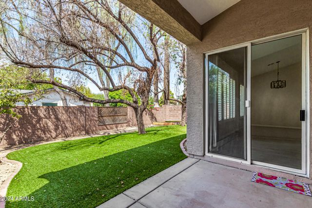 3334 N 42ND Street, Phoenix, AZ 85018