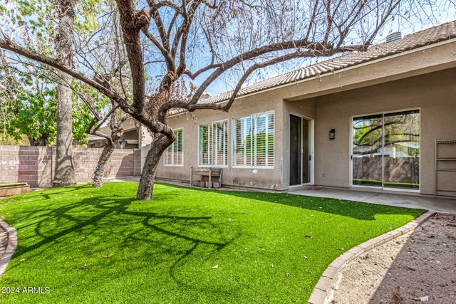 3334 N 42ND Street, Phoenix, AZ 85018