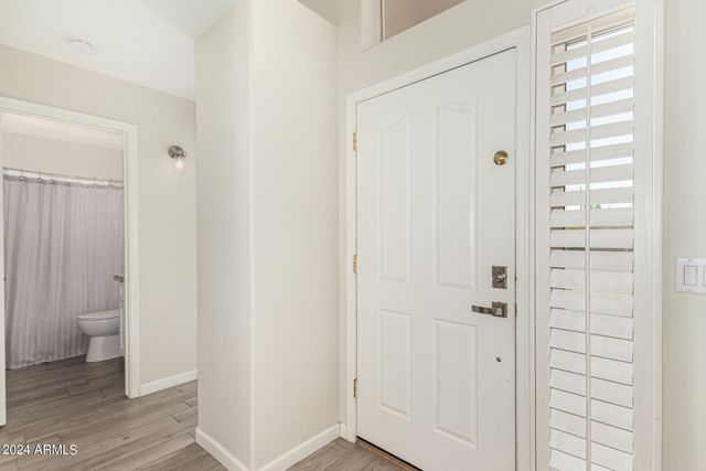 3334 N 42ND Street, Phoenix, AZ 85018