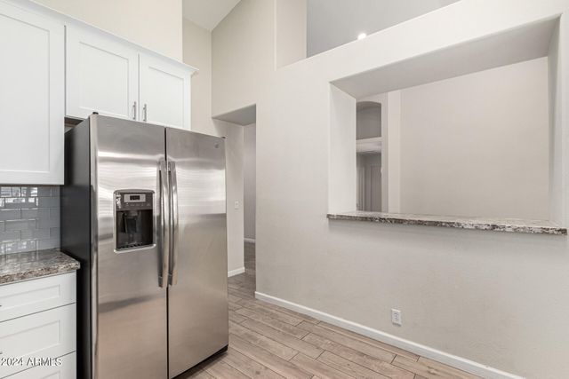 3334 N 42ND Street, Phoenix, AZ 85018