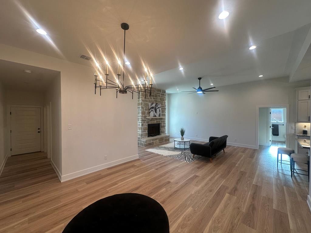 Image 7 of property listing at 3604 Grandview Drive, San Angelo, TX 76904