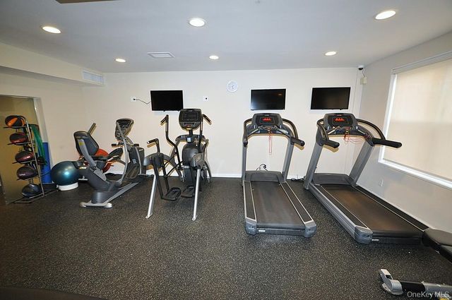 10 Old Mamaroneck Road 2A, White Plains, NY 10605