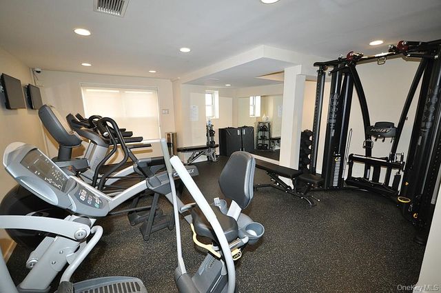 10 Old Mamaroneck Road 2A, White Plains, NY 10605