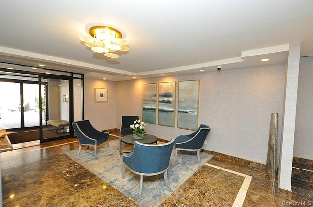 10 Old Mamaroneck Road 2A, White Plains, NY 10605