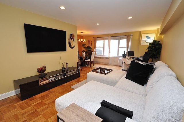 10 Old Mamaroneck Road 2A, White Plains, NY 10605