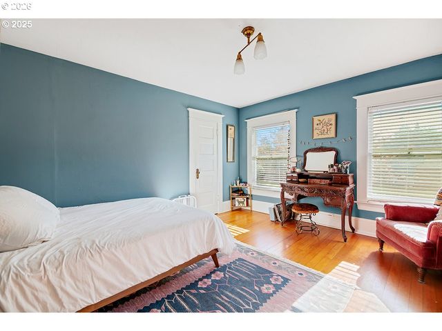 3821 N GANTENBEIN Ave, Portland, OR 97227