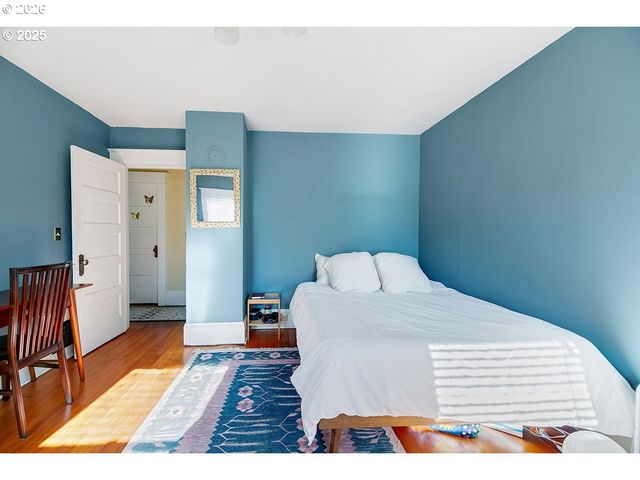 3821 N GANTENBEIN Ave, Portland, OR 97227