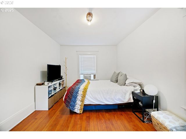 3821 N GANTENBEIN Ave, Portland, OR 97227