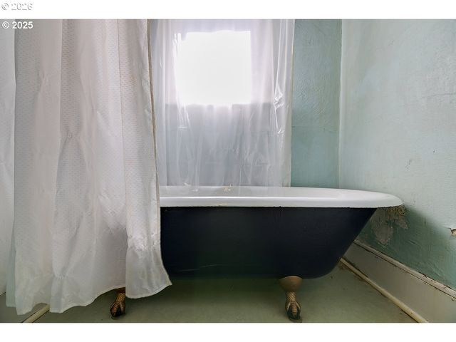 3821 N GANTENBEIN Ave, Portland, OR 97227