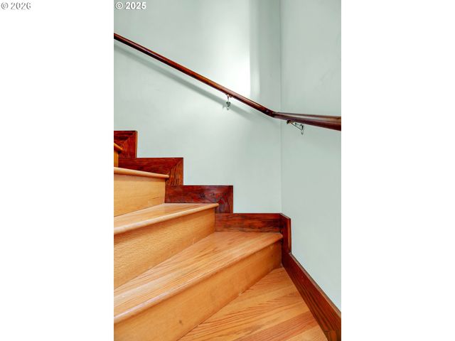 3821 N GANTENBEIN Ave, Portland, OR 97227