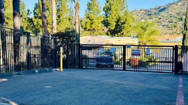 9860 Dale Avenue C12, Spring Valley, CA 91977