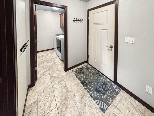 560 SUPERIOR ROAD, Green Bay, WI 54311