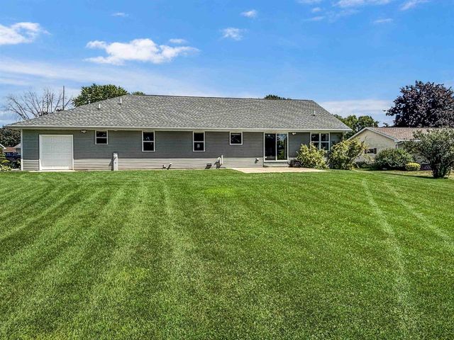 560 SUPERIOR ROAD, Green Bay, WI 54311