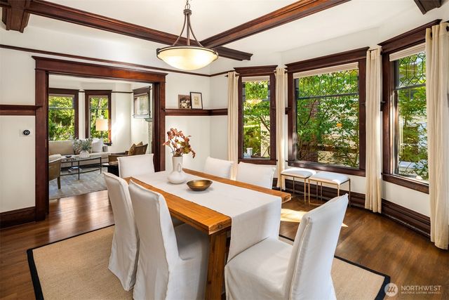 723 12th Avenue E, Seattle, WA 98102