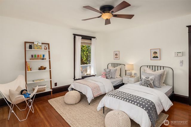 723 12th Avenue E, Seattle, WA 98102