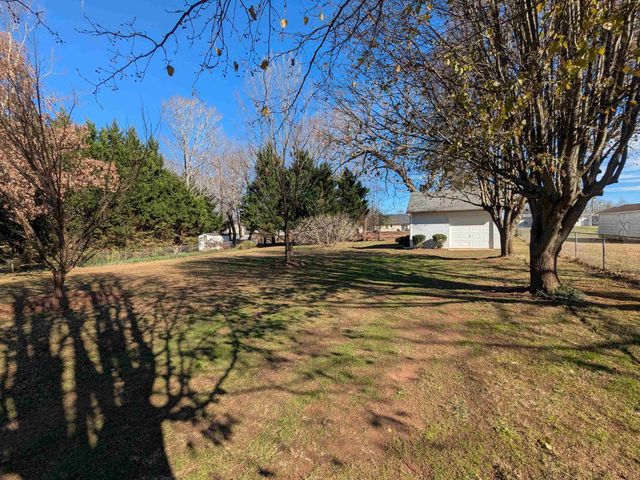 124 Bent Tree Drive, Inman, SC 29349