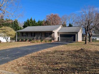 124 Bent Tree Drive, Inman, SC 29349