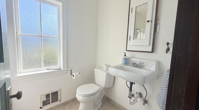 11 Crab Street, King Salmon South, CA 95503