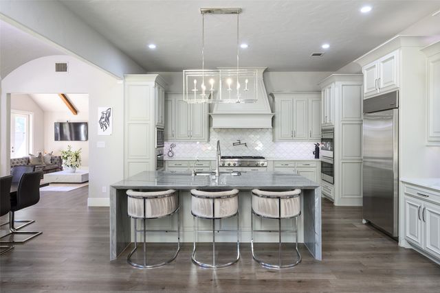 6406 Deloache Avenue, Dallas, TX 75225