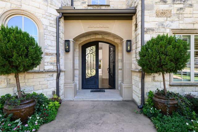 6406 Deloache Avenue, Dallas, TX 75225