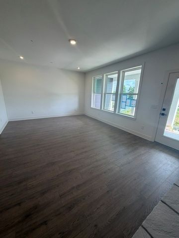 5616 Redcliffe Alley, Thompsons Station, TN 37179