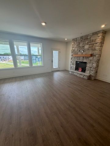 5616 Redcliffe Alley, Thompsons Station, TN 37179