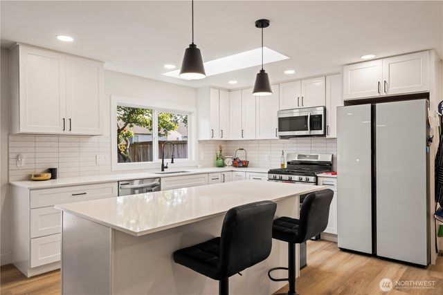 431 S 190th Street, Burien, WA 98148