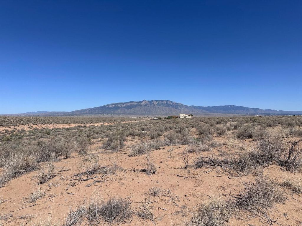 Buckskin Court, Rio Rancho, NM 87144