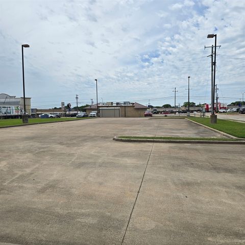 700 Center Ridge Drive, Duncanville, TX 75116