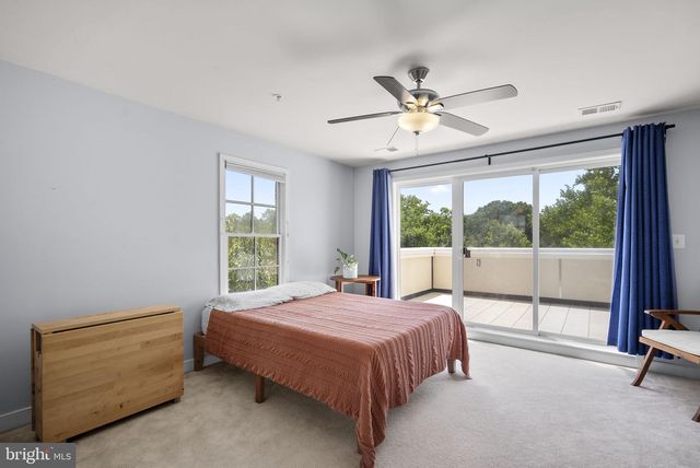 5601 44TH AVE, Hyattsville, MD 20781