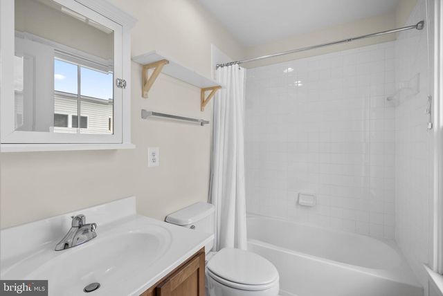 5601 44TH AVE, Hyattsville, MD 20781