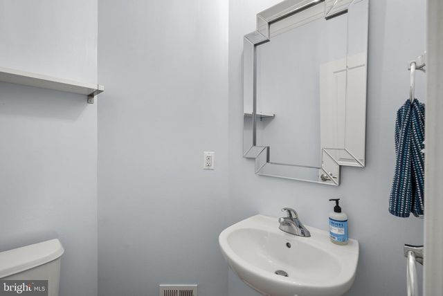 5601 44TH AVE, Hyattsville, MD 20781